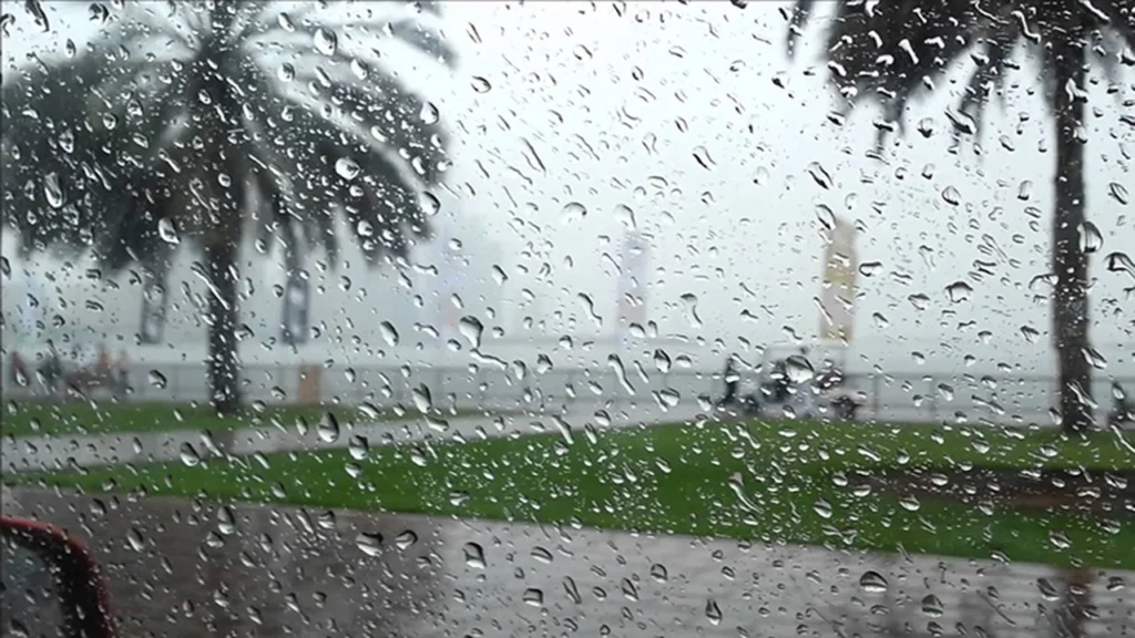 طقس الاثنين: أجواء باردة نسبياً وأمطار رعدية مرتقبة في عدة مناطق